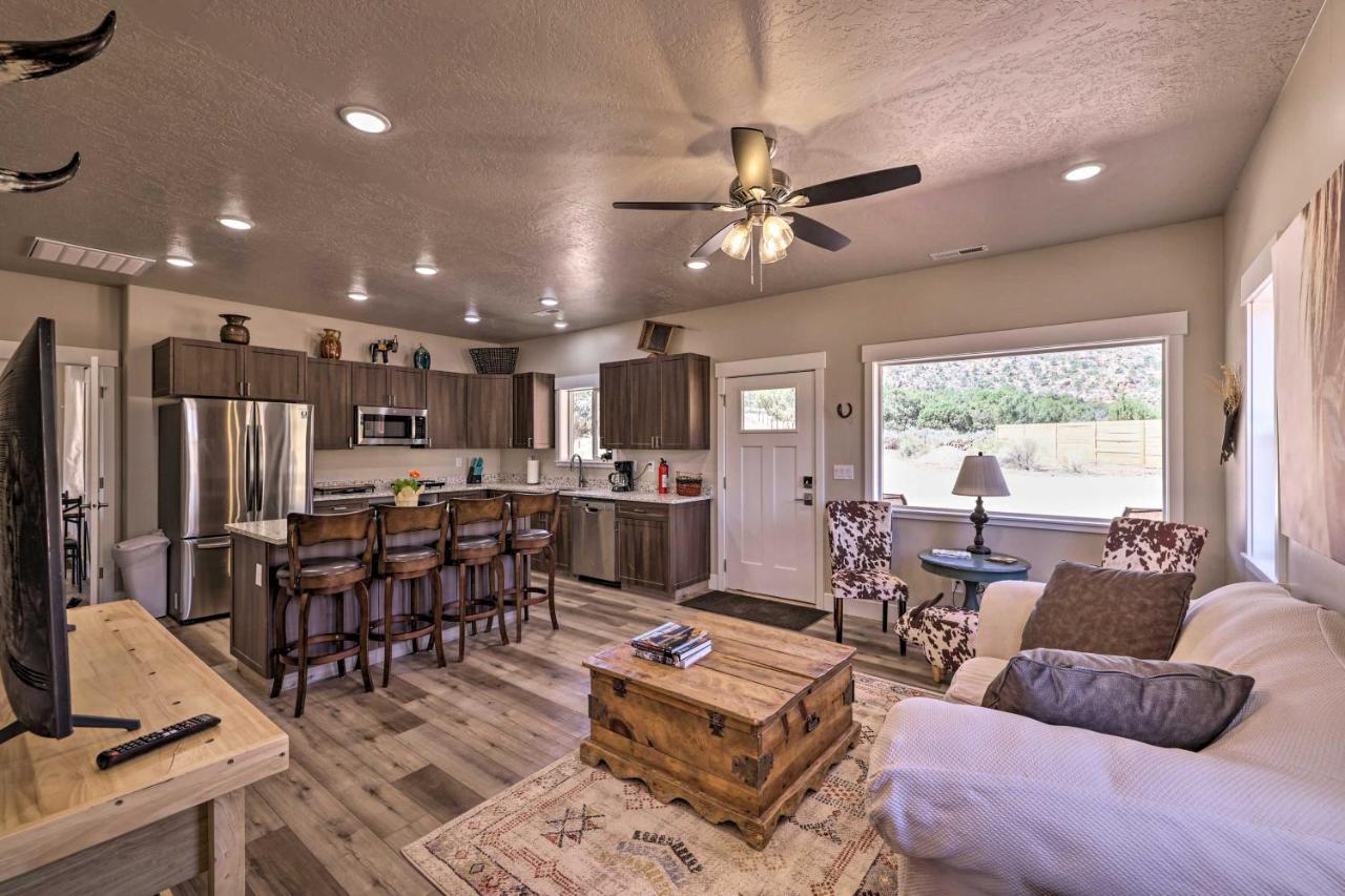 Quiet Kanab Home With Panoramic Views And Porch! Exterior photo